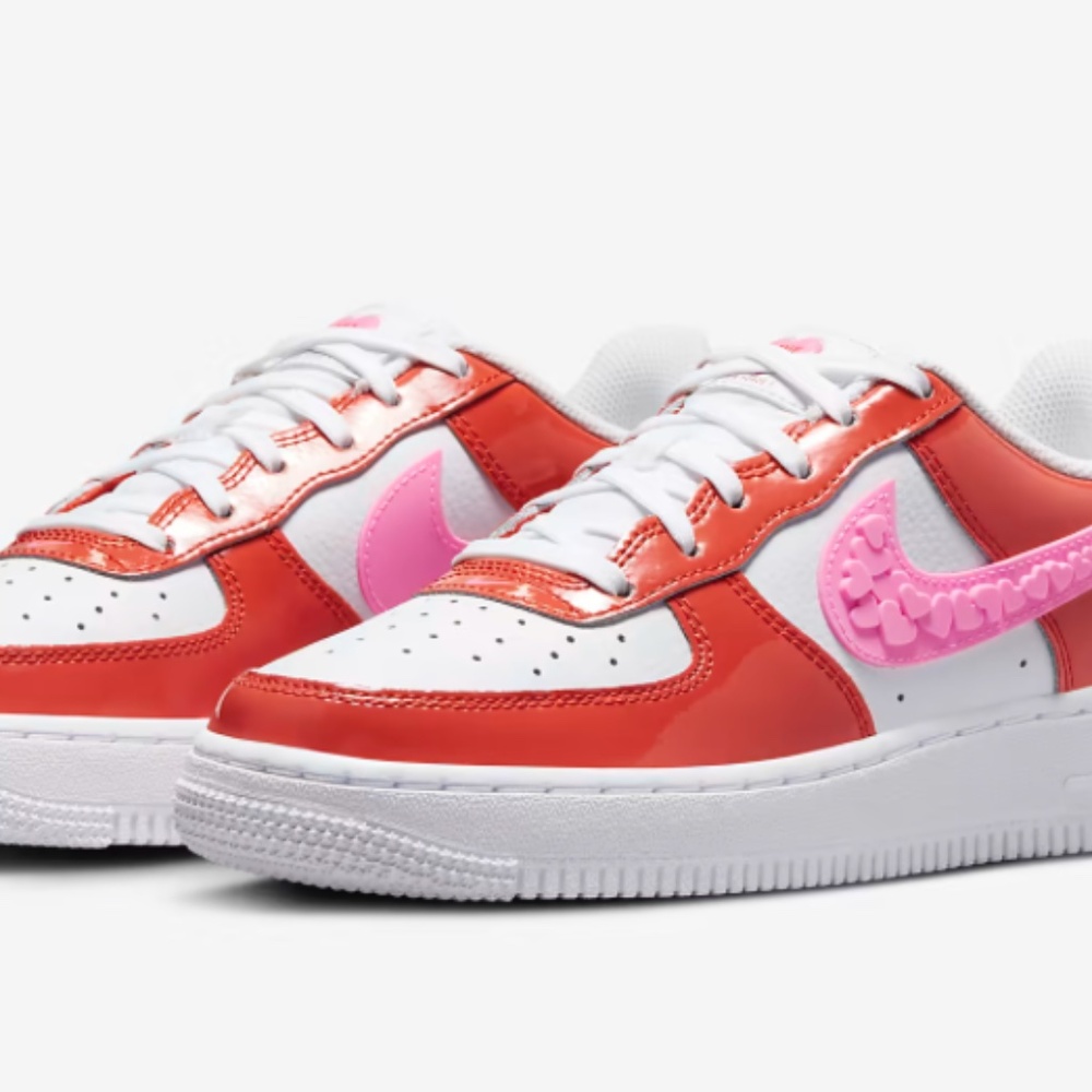 Nike Air Force 1 LV8 Valentine's Day